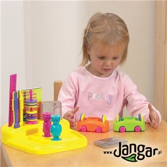 A set of magnetic elements for experience and play