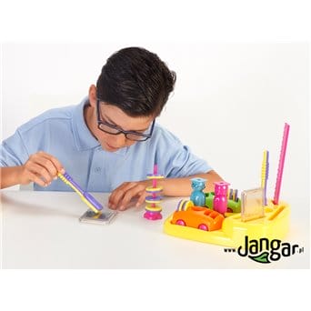 A set of magnetic elements for experience and play