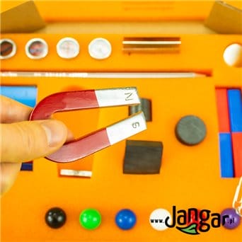 Zestaw magnesów, podstawowy J, 40 elementów w pudełku - jangar.pl