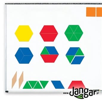 Zestaw 47 magnetycznych klocków-figur geometrycznych na tablicy