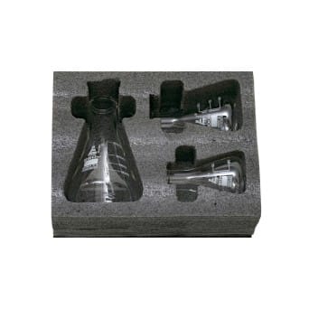 A set in foam: 3 boro measuring flasks (50,100,250 ml)